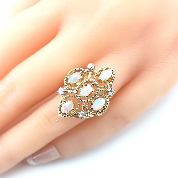 Vintage 14 Karat Yellow Gold Opal and Diamond Ring Size 6 #13348 - Picture 8 of 8